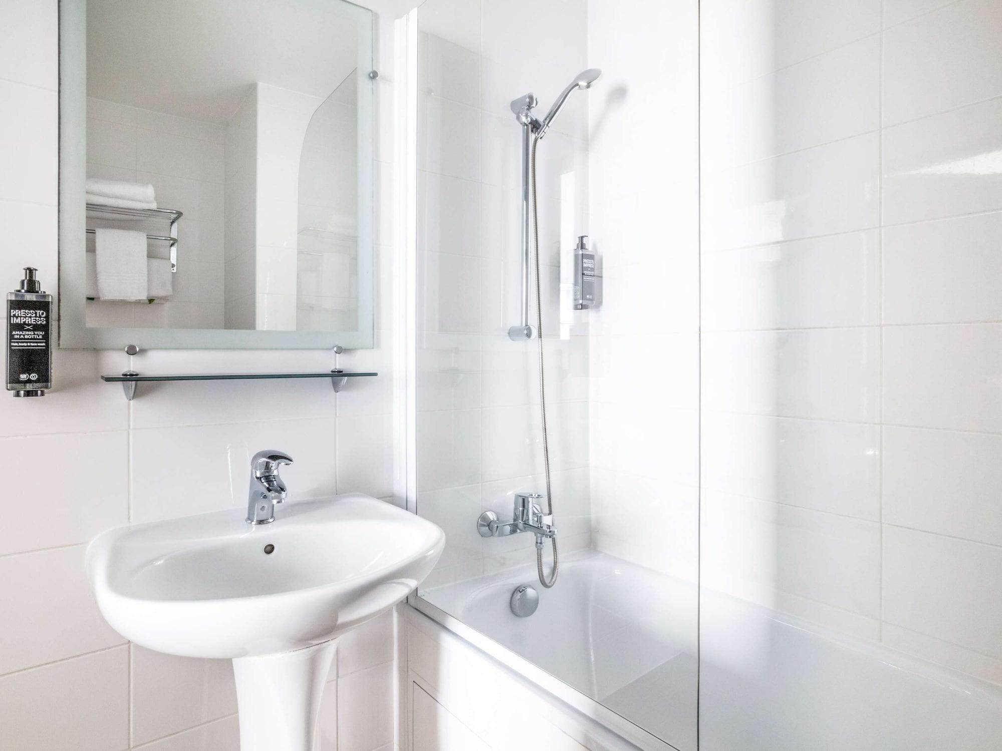 Ibis Styles Centre 3*